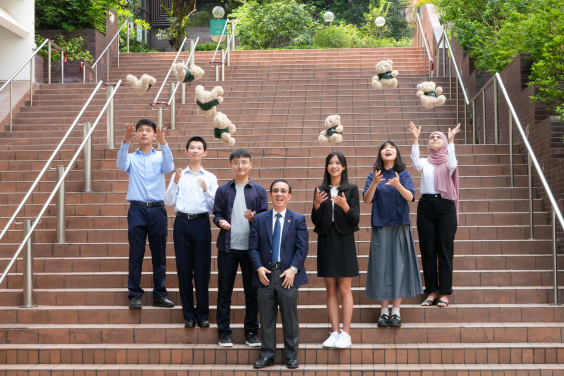 (From left) Gary CHEUNG Chuen Pui, Timothy SUNG Tsz Kin, Jerry WONG, Professor Bennett Yim, Chloe PAK Hoi Man, Allie TO Shu Yuet, Anzal TAYYIBAH